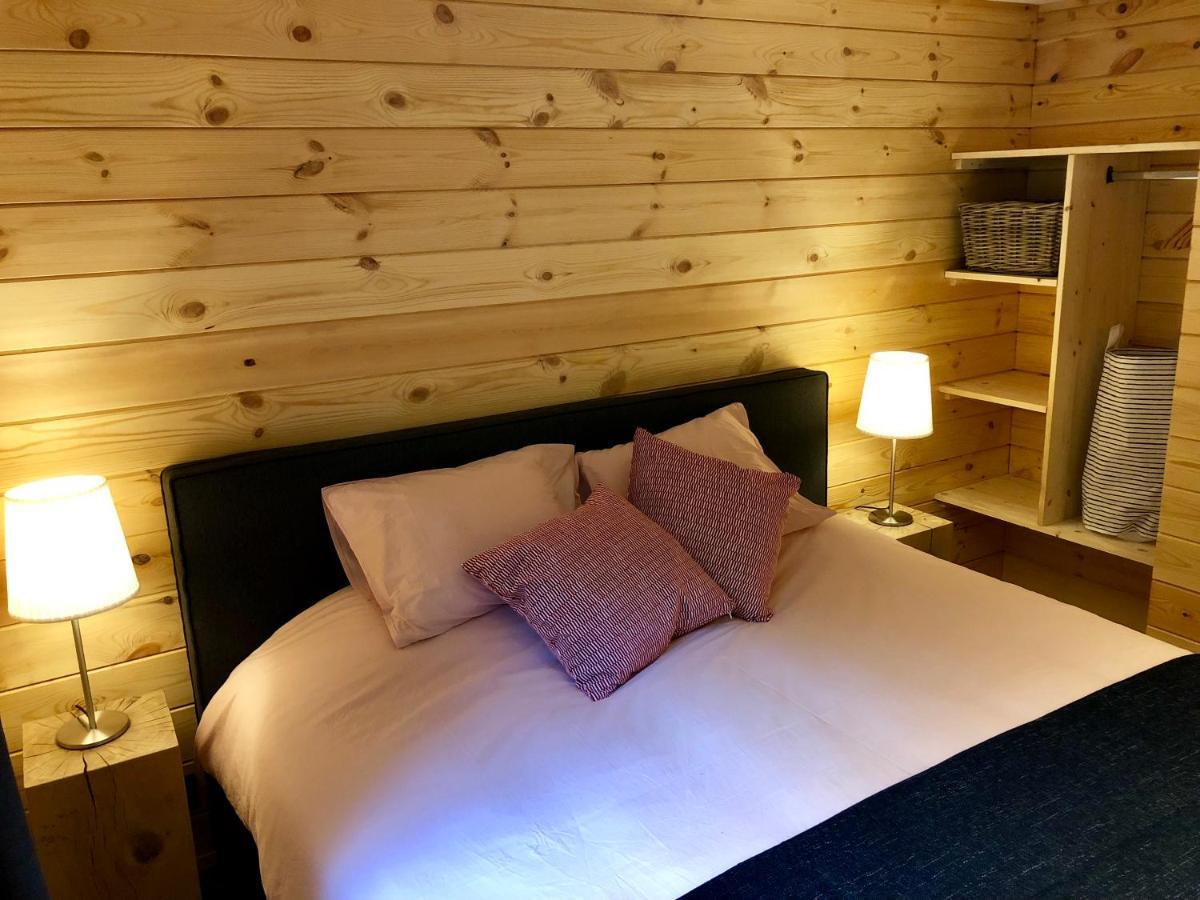 בולאנז' Chalet De Charme, Le "Caribou Lodge", Eifel Belge מראה חיצוני תמונה