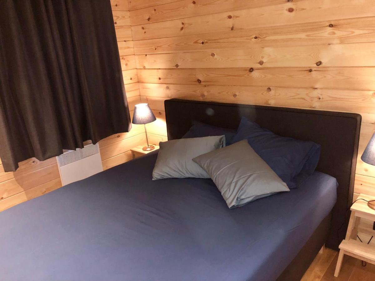 בולאנז' Chalet De Charme, Le "Caribou Lodge", Eifel Belge מראה חיצוני תמונה