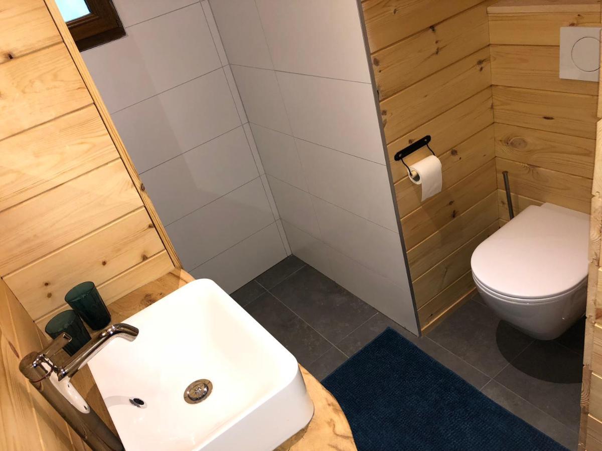 בולאנז' Chalet De Charme, Le "Caribou Lodge", Eifel Belge מראה חיצוני תמונה