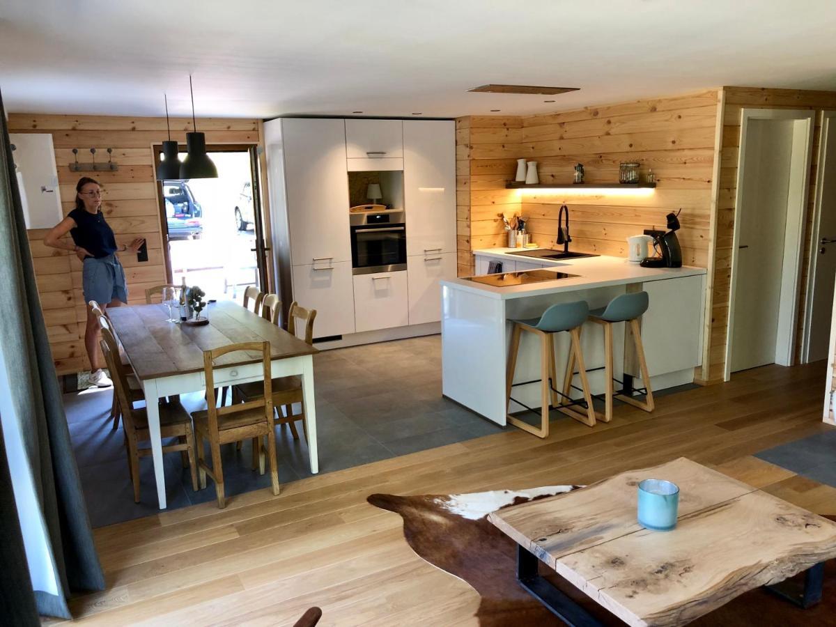 בולאנז' Chalet De Charme, Le "Caribou Lodge", Eifel Belge מראה חיצוני תמונה